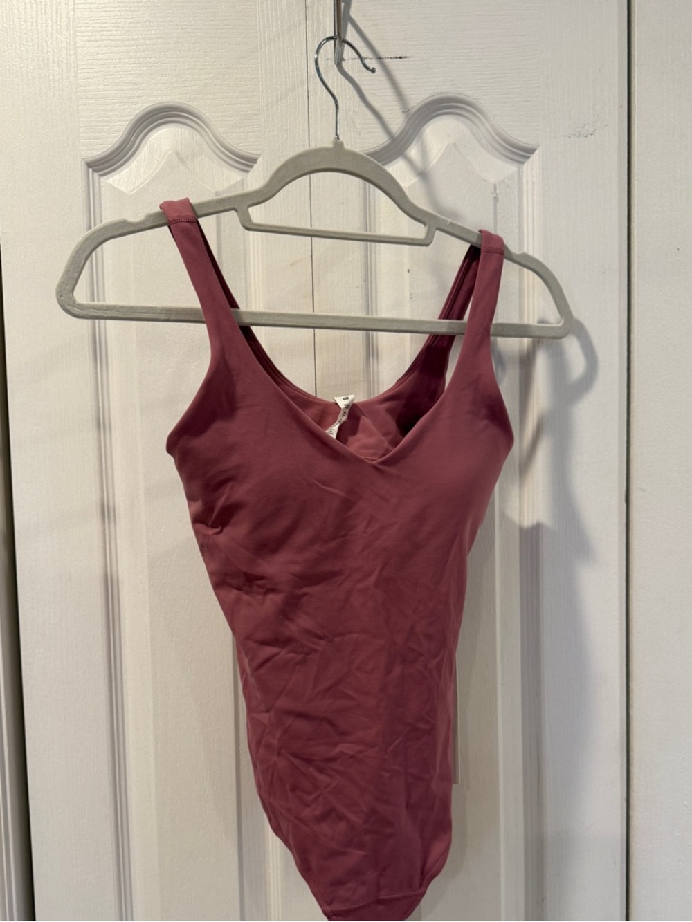 LululemonAthletica Dusty Rose Scoop Neck Bodysuit size 4
